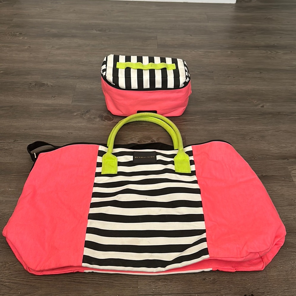 VICTORIA’s SECRET LARGE DUFFLE BAG & MATCHING LINGERIE TRAVEL CASE